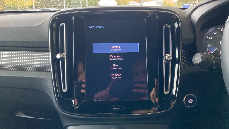 Volvo Xc40 2.0 B4P R DESIGN Pro 5dr Auto [7 speed] Petrol Estate